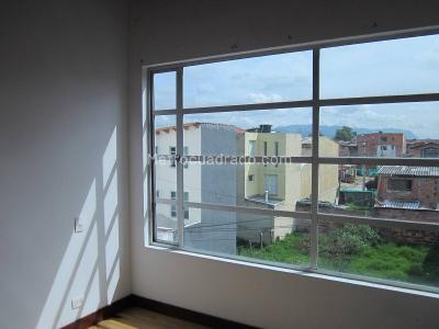 Casa de 3 alcobas en venta en Avenida Chilacos, Chía, 100 m² · foto 6 de 7