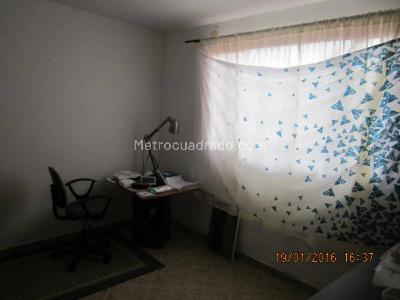 Casa de 3 alcobas en venta en Vereda Fonqueta, Chía, 550 m² · foto 8 de 18