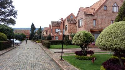 Casa de 4 alcobas en venta en El Campincito, Chía, 270 m² · foto 2 de 20