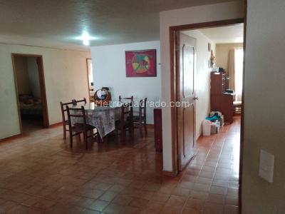 Casa de 5 alcobas en venta en Avenida Chilacos, Chía, 444 m² · foto 10 de 20
