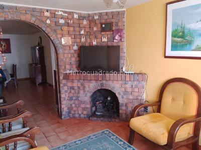 Casa de 5 alcobas en venta en Avenida Chilacos, Chía, 444 m² · foto 14 de 20