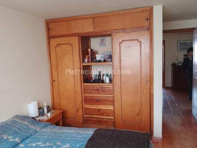Casa de 5 alcobas en venta en Avenida Chilacos, Chía, 444 m² · foto 9 de 20