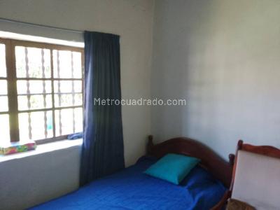 Casa de 4 alcobas en venta en Vereda Cerca De Piedra, Chía, 1356 m² · foto 10 de 20