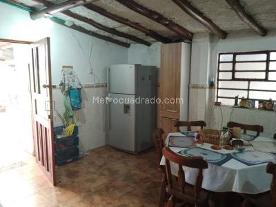 Casa de 4 alcobas en venta en Vereda Cerca De Piedra, Chía, 1356 m² · foto 14 de 20