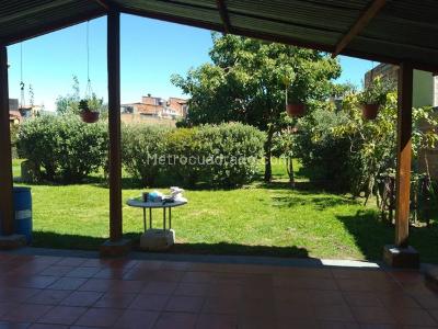 Casa de 4 alcobas en venta en Vereda Cerca De Piedra, Chía, 1356 m² · foto 17 de 20