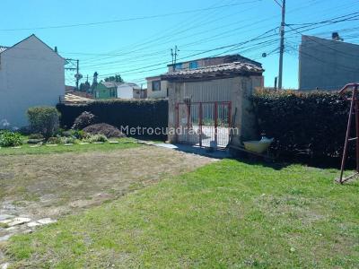 Casa de 4 alcobas en venta en Vereda Cerca De Piedra, Chía, 1356 m² · foto 4 de 20