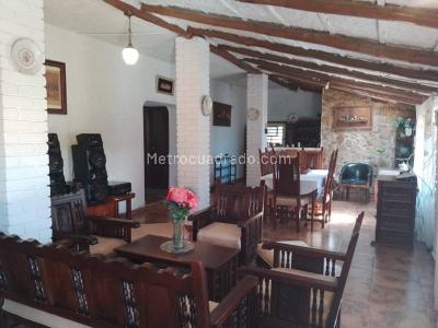 Casa de 4 alcobas en venta en Vereda Cerca De Piedra, Chía, 1356 m² · foto 5 de 20