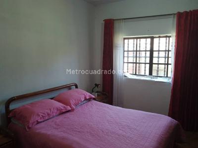 Casa de 4 alcobas en venta en Vereda Cerca De Piedra, Chía, 1356 m² · foto 9 de 20