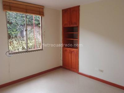 Casa de 3 alcobas en venta en Vereda Fonqueta, Chía, 548 m² · foto 9 de 20
