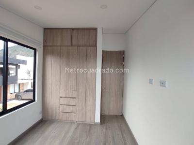 Casa de 3 alcobas en venta en Vereda Cerca De Piedra, Chía, 107 m² · foto 13 de 20