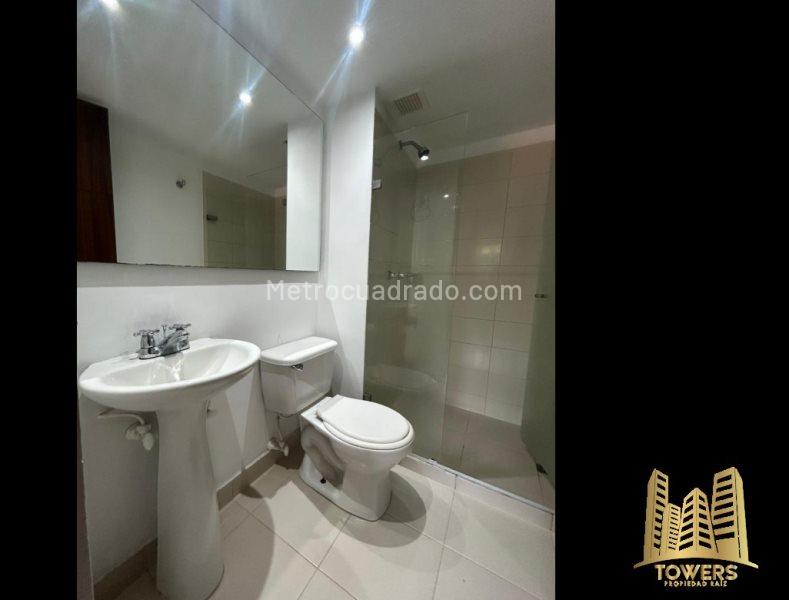 Modern 2BR Apartment for Rent in Calasanz (78 m²) - 5