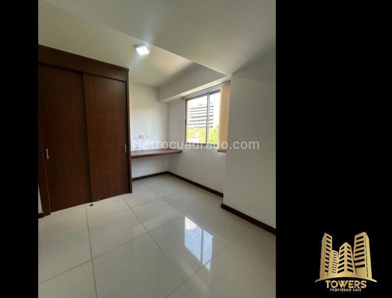 Modern 2BR Apartment for Rent in Calasanz (78 m²) - 7