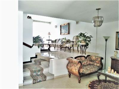 Casa de 4 alcobas en venta en Pontevedra, Bogotá, 292 m² · foto 2 de 18