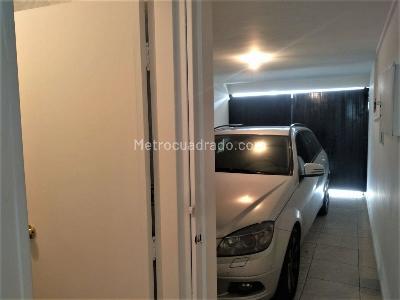 Casa de 4 alcobas en venta en Pontevedra, Bogotá, 292 m² · foto 17 de 18