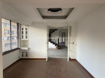 Apartamento de 4 alcobas en venta en La Carolina, Bogotá, 408 m² · foto 15 de 20
