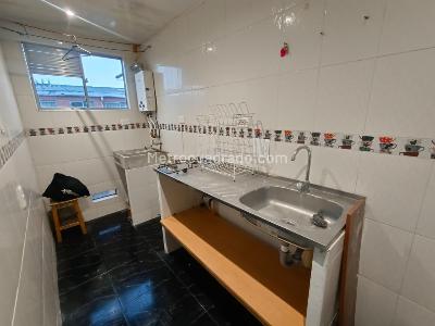 Apartamento de 3 alcobas en venta en Cr Portal De Alcaparros, Soacha, 44 m² · foto 4 de 11