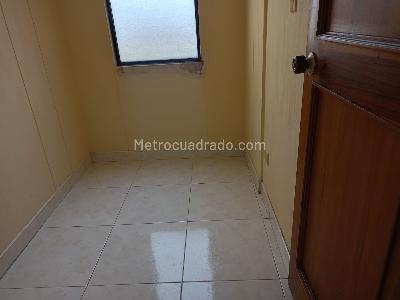 Apartamento de 3 alcobas en arriendo en Villas De Aranjuez, Bogotá, 60 m² · foto 3 de 5