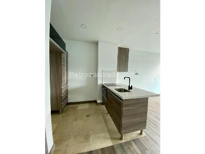 Apartaestudio en venta en Alto De Las Flores, Sabaneta, 48 m² · foto 13 de 20