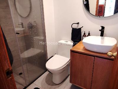 Apartamento de 2 alcobas en venta en Chico Navarra, Bogotá, 112 m² · foto 15 de 18