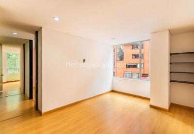 Apartamento en venta en Lagos De Cordoba, Bogotá · foto 11 de 19