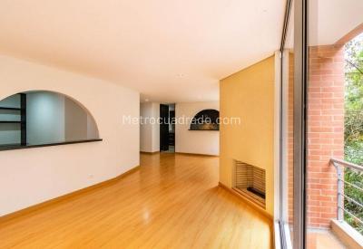 Apartamento en venta en Lagos De Cordoba, Bogotá · foto 2 de 19