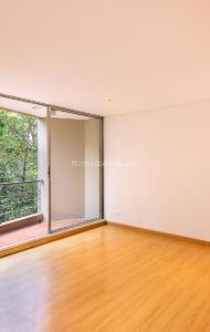 Apartamento en venta en Lagos De Cordoba, Bogotá · foto 4 de 19