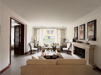 Apartamento de 3 alcobas en venta en Chico Reservado, Bogotá, 225 m² · foto 1 de 14