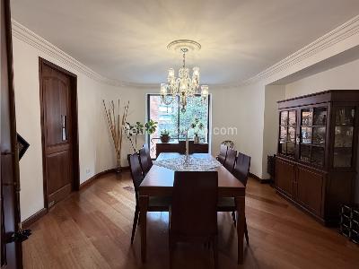 Apartamento de 3 alcobas en venta en Chico Reservado, Bogotá, 225 m² · foto 4 de 14
