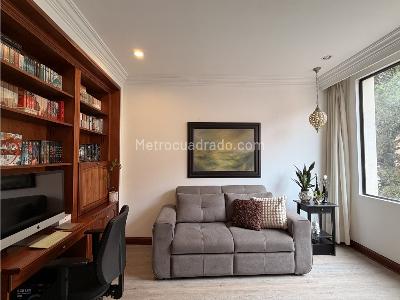 Apartamento de 3 alcobas en venta en Chico Reservado, Bogotá, 225 m² · foto 5 de 14