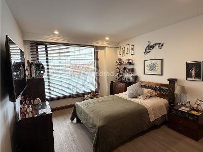 Apartamento de 3 alcobas en venta en Chico Reservado, Bogotá, 225 m² · foto 10 de 14