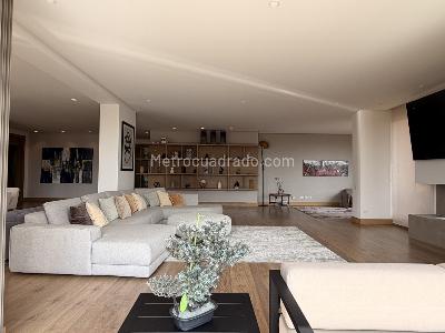 Apartamento de 3 alcobas en venta en Cerros De Los Alpes, Bogotá, 332 m² · foto 5 de 20