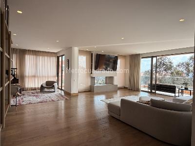 Apartamento de 3 alcobas en venta en Cerros De Los Alpes, Bogotá, 332 m² · foto 6 de 20