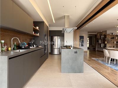 Apartamento de 3 alcobas en venta en Cerros De Los Alpes, Bogotá, 332 m² · foto 11 de 20
