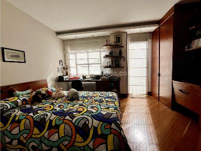 Apartamento de 3 alcobas en arriendo en Chico Navarra, Bogotá, 222 m² · foto 18 de 20