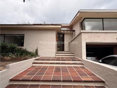 Casa de 4 alcobas en venta en Santa Barbara Alta, Bogotá, 609 m² · foto 4 de 20