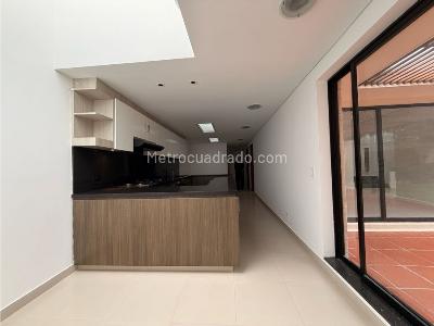 Casa de 4 alcobas en venta en Santa Barbara Alta, Bogotá, 609 m² · foto 9 de 20