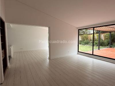 Casa de 4 alcobas en venta en Santa Barbara Alta, Bogotá, 609 m² · foto 13 de 20