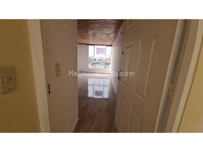 Apartamento de 3 alcobas en venta en Fontibon, Bogotá, 55 m² · foto 3 de 20