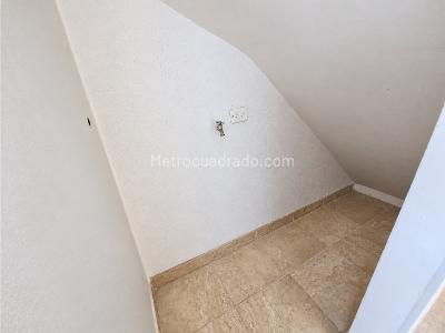 Apartaestudio en arriendo en Fontibon, Bogotá, 30 m² · foto 17 de 20