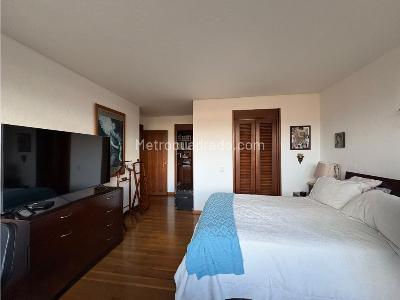 Apartamento de 3 alcobas en venta en Lindaraja, Bogotá, 166 m² · foto 9 de 20