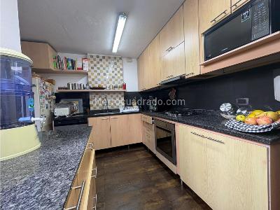 Apartamento de 3 alcobas en venta en Lindaraja, Bogotá, 166 m² · foto 18 de 20