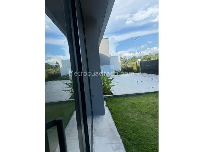 Casa de 4 alcobas en venta en Cerritos, Pereira, 1600 m² · foto 11 de 20