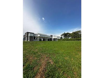 Casa de 3 alcobas en venta en Cerritos, Pereira, 1757 m² · foto 2 de 17