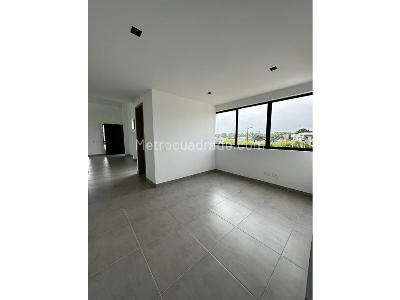 Casa de 3 alcobas en venta en Cerritos, Pereira, 1757 m² · foto 10 de 17