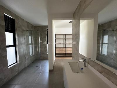 Casa de 3 alcobas en venta en Cerritos, Pereira, 1757 m² · foto 13 de 17