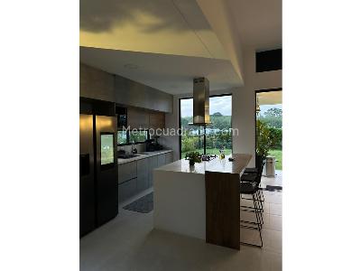 Casa de 4 alcobas en venta en Cerritos, Pereira, 266 m² · foto 4 de 15
