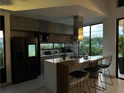 Casa de 4 alcobas en venta en Cerritos, Pereira, 266 m² · foto 5 de 15