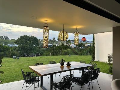 Casa de 4 alcobas en venta en Cerritos, Pereira, 266 m² · foto 12 de 15