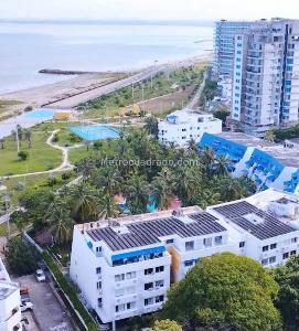 Apartamento de 3 alcobas en venta en Crespo, Cartagena, 142 m² · foto 7 de 11