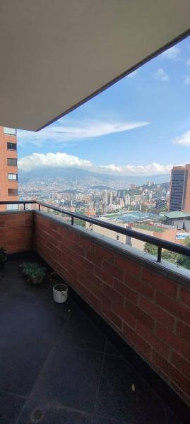 Exclusive 3BR Apartment with Modern Design in Loma De Los Gonzalez - 7